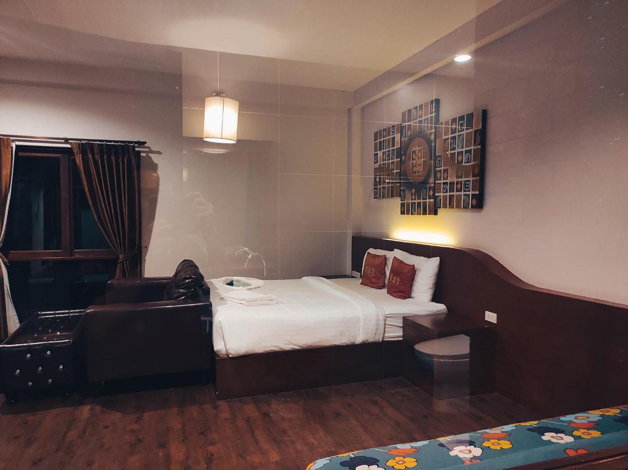 Foresto Sukhothai Guesthome Quarto foto